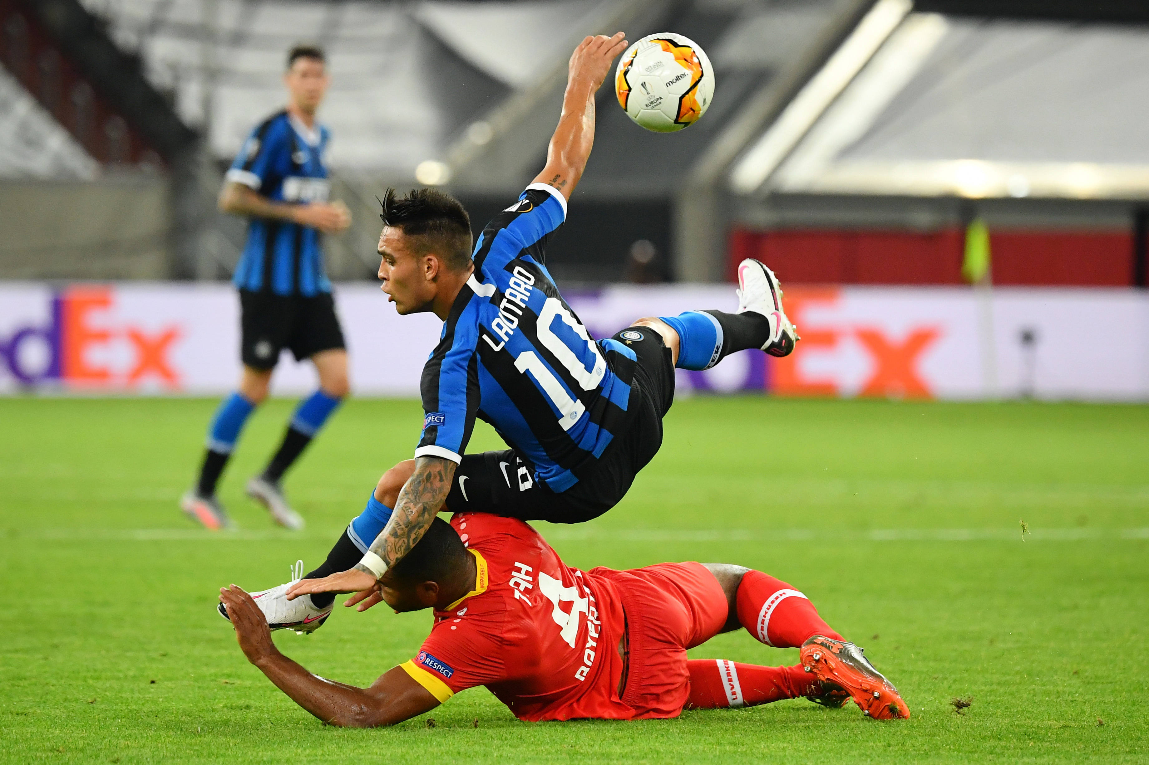 BBIN体育-英格兰队重返巅峰，成功晋级欧预赛半决赛！(欧预赛12强晋级)